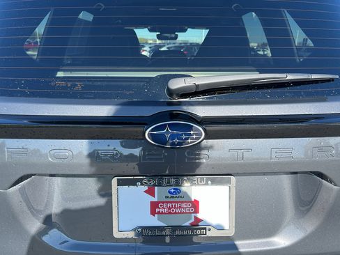 Certified 2025 Subaru Forester Limited image 33