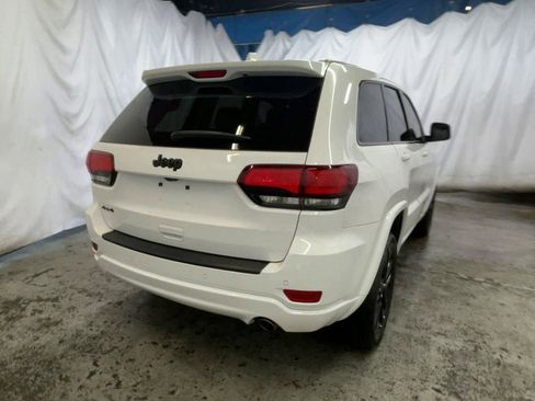 Used 2021 Jeep Grand Cherokee Laredo X image 8