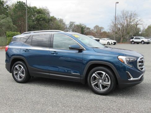 Used 2020 GMC Terrain SLT w/ Preferred Package image 2