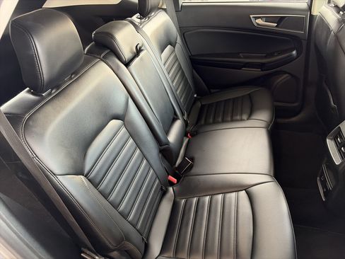 Used 2022 Ford Edge SEL w/ Convenience Package AWD/4WD image 11