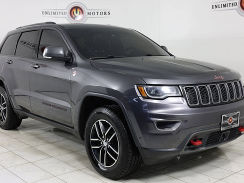 Used 2017 Jeep Grand Cherokee Trailhawk w/ Trailhawk Luxury Group image 38