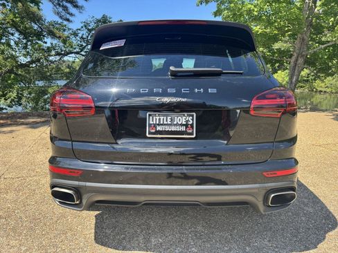 Used 2016 Porsche Cayenne AWD/4WD image 6