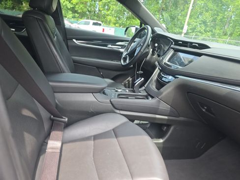 Used 2025 Cadillac XT5 Premium Luxury FWD image 6