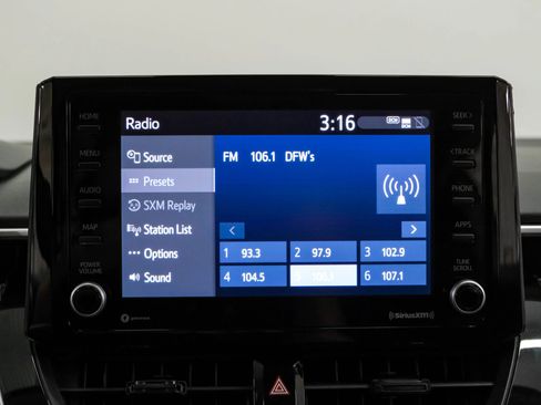 Used 2022 Toyota Corolla LE image 26