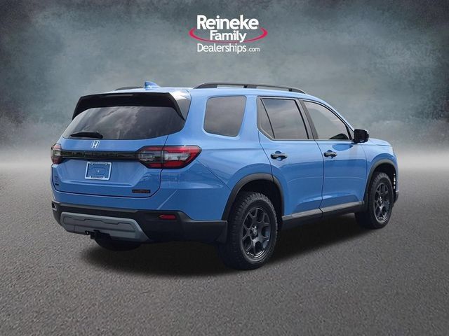 Used 2024 Honda Pilot TrailSport image 5