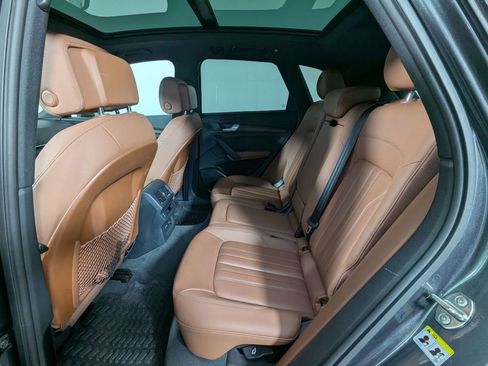 Used 2022 Audi Q5 2.0T Premium w/ Convenience Package image 19