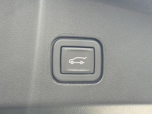 Used 2024 Cadillac Lyriq Luxury RWD image 19