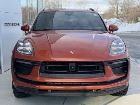 Used 2025 Porsche Macan image 10