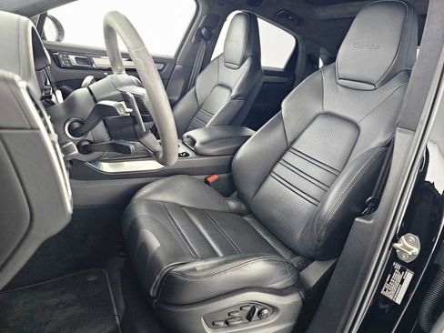 Used 2022 Porsche Cayenne Turbo AWD/4WD image 21