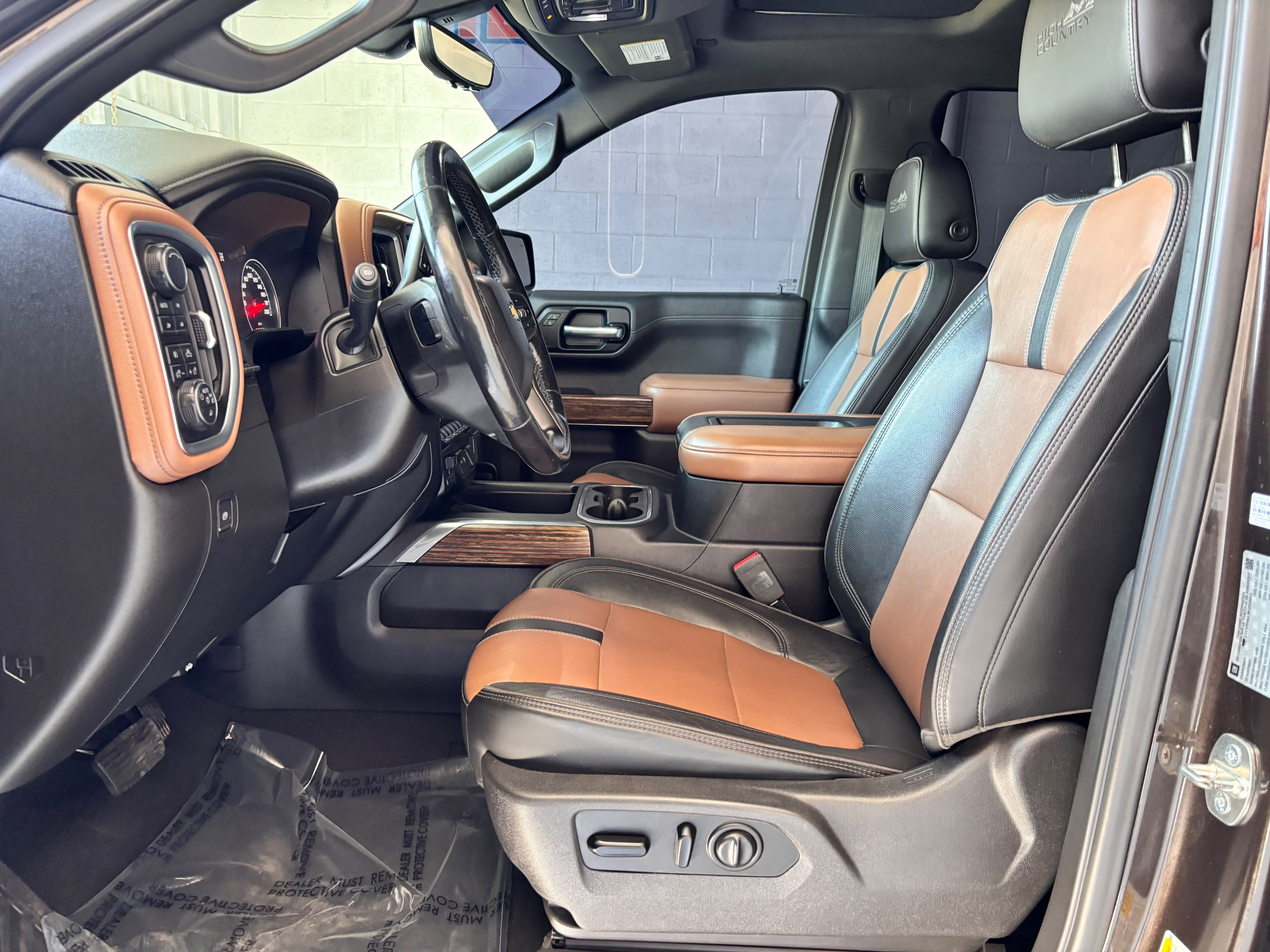 Used 2019 Chevrolet Silverado 1500 High Country w/ High Country Premium Package AWD/4WD image 9