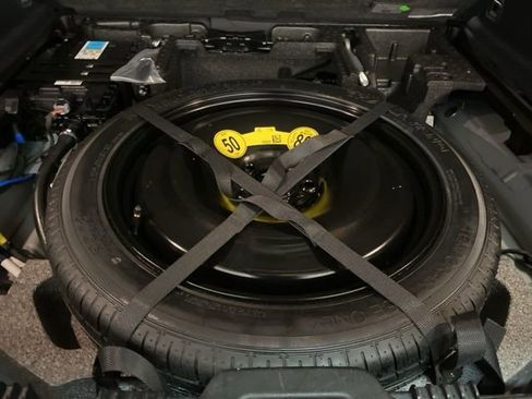 Used 2025 Volvo XC60 B5 Core image 87