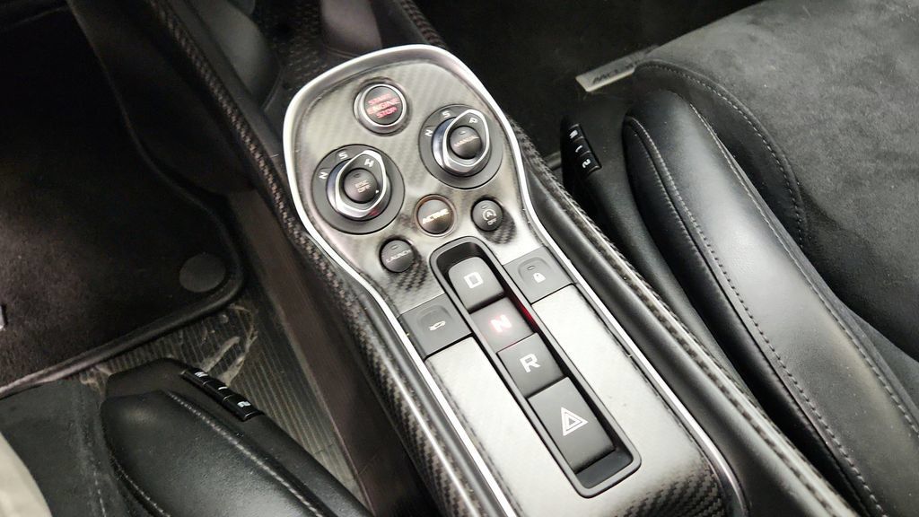 Used 2019 McLaren 600LT RWD image 51