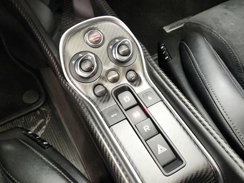 Used 2019 McLaren 600LT RWD image 51