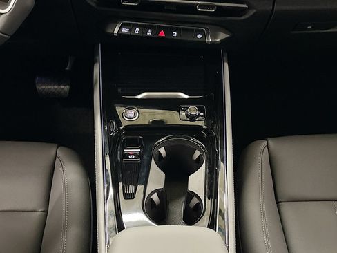 New 2026 Audi Q3 quattro 2.0T AWD/4WD image 13