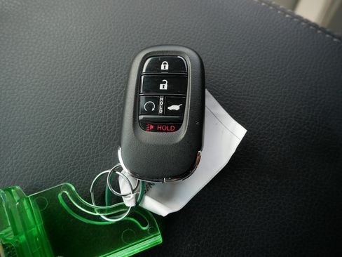 Used 2025 Honda Pilot EX-L image 35