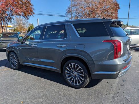 Used 2024 Hyundai Palisade Calligraphy image 6