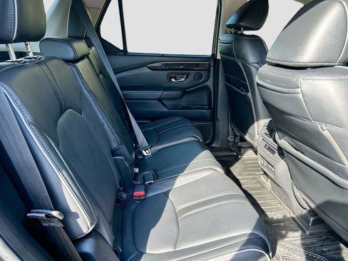 Used 2023 Honda Pilot Elite image 22