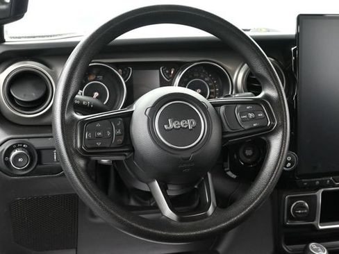 Used 2023 Jeep Wrangler Unlimited Sport AWD/4WD image 28