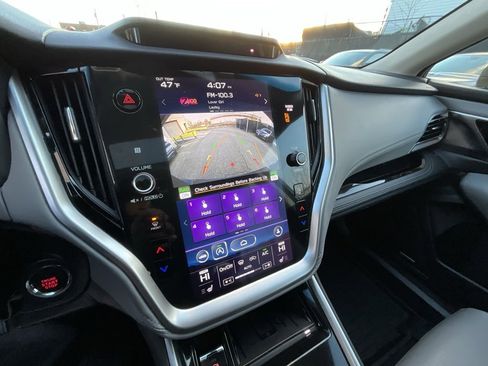 Used 2022 Subaru Outback Limited image 23