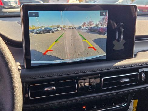 Certified 2022 Lincoln Nautilus AWD w/ Premium Package image 25