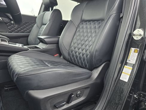 Used 2024 Mitsubishi Outlander SEL image 24