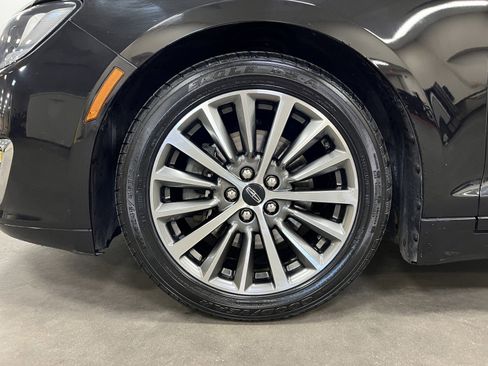 Used 2020 Lincoln MKZ image 14