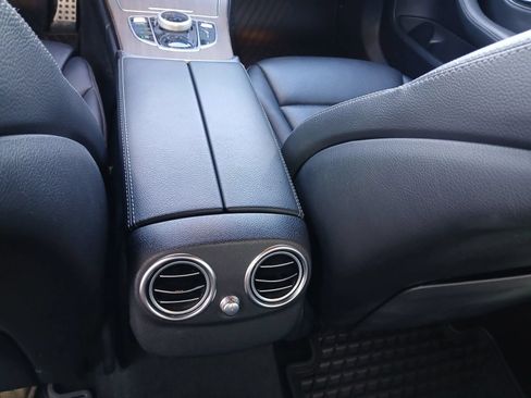 Used 2019 Mercedes-Benz C 300 4MATIC Sedan image 27