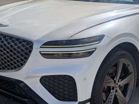 Used 2023 Genesis GV70 2.5T w/ Sport Prestige Package image 6