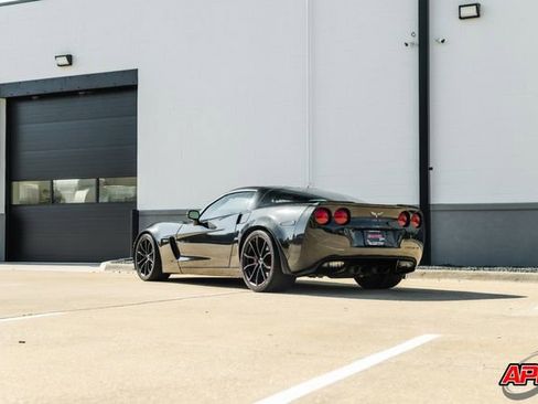 Used 2012 Chevrolet Corvette Z06 w/ 3LZ Preferred Equipment Group image 15