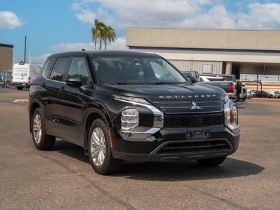 Used 2024 Mitsubishi Outlander ES