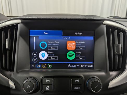 Used 2024 GMC Terrain SLT w/ Elevation Edition image 18