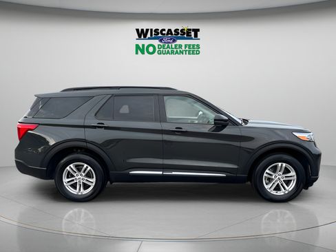 Used 2023 Ford Explorer XLT w/ Equipment Group 202A AWD/4WD image 7