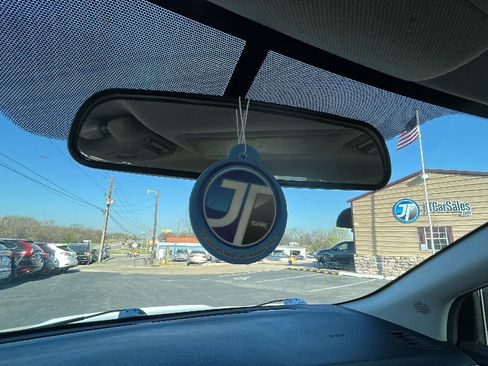 Used 2017 Nissan Sentra SV image 23