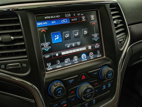 Used 2015 Jeep Grand Cherokee Limited w/ Luxury Group II AWD/4WD image 23