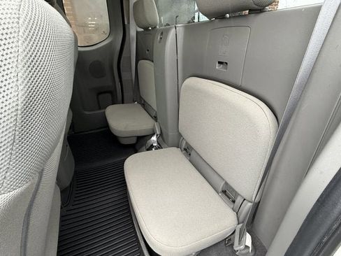 Used 2018 Nissan Frontier S image 13