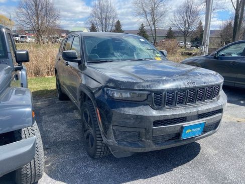 Used 2024 Jeep Grand Cherokee L Laredo AWD/4WD image 1