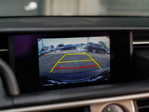 Used 2015 Lexus IS 250 RWD image 17