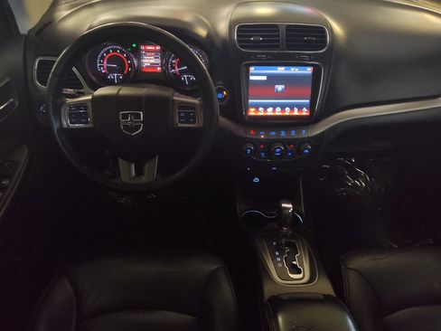 Used 2018 Dodge Journey Crossroad w/ Nav & Sun Group FWD image 22