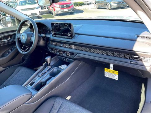 New 2025 Honda Accord SE image 10