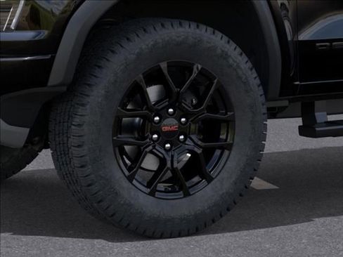 New 2026 GMC Canyon Denali w/ LPO, Denali Black Edition AWD/4WD image 11