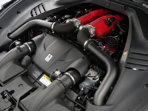 Used 2015 Ferrari California T RWD image 54