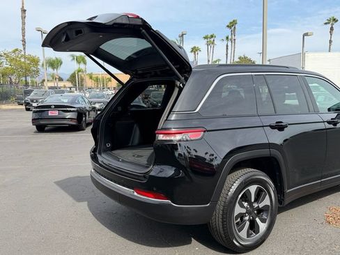 Used 2024 Jeep Grand Cherokee Limited 4xe AWD/4WD image 8