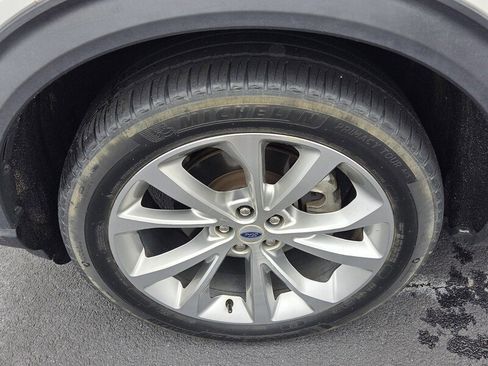 Used 2021 Ford Explorer Platinum w/ Equipment Group 601A image 18