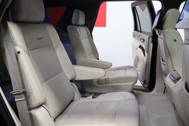 Used 2021 Cadillac Escalade Sport Platinum RWD image 10