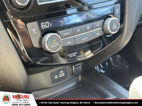 Used 2021 Nissan Rogue Sport SV AWD/4WD image 27