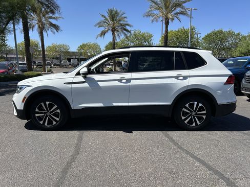 Used 2023 Volkswagen Tiguan S FWD image 2