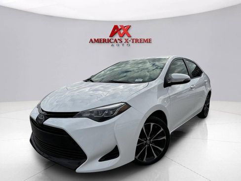 Used 2019 Toyota Corolla SE image 2