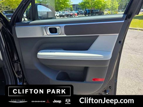 Used 2024 Hyundai Santa Fe SEL AWD/4WD image 15