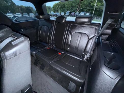 Used 2018 Ford Expedition Limited w/ Equipment Group 301A AWD/4WD image 26