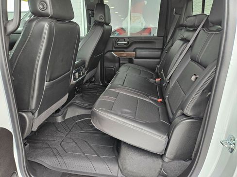 Used 2023 Chevrolet Silverado 3500 High Country image 21